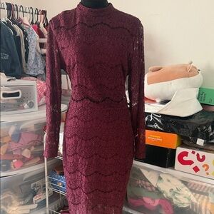 Chic Long Sleeve Lace Dress in Burgundy Size L,used  1-2 times just beautiful